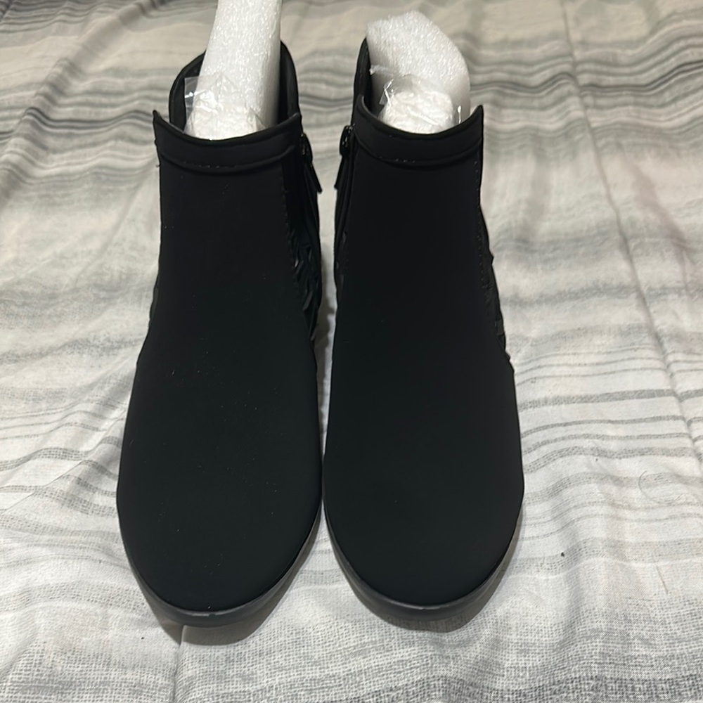 Elegant Black Ankle Boots
